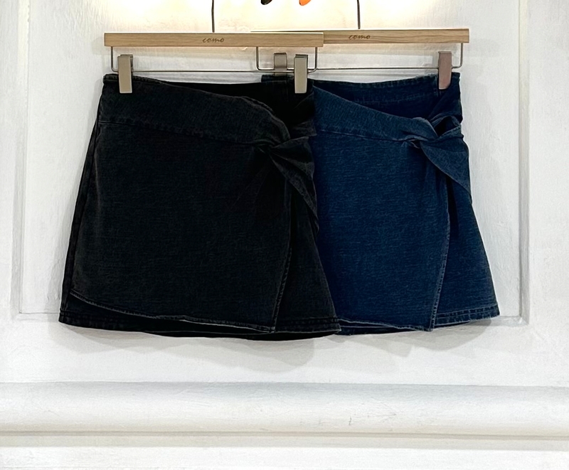 P0557 Skirt